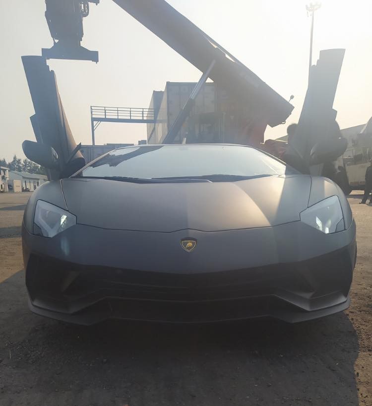 Lamborghini Aventador S với bộ áo Batman lộ ảnh về nước vào đầu năm nay