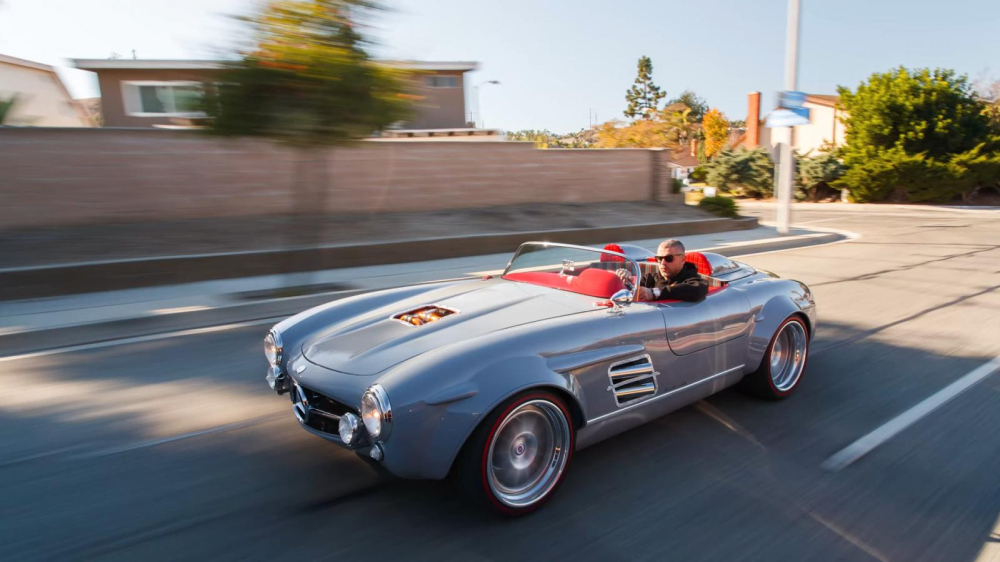 John Sarkisyan v&agrave; chiếc&nbsp;Mercedes-Benz 300 SL mới phục chế