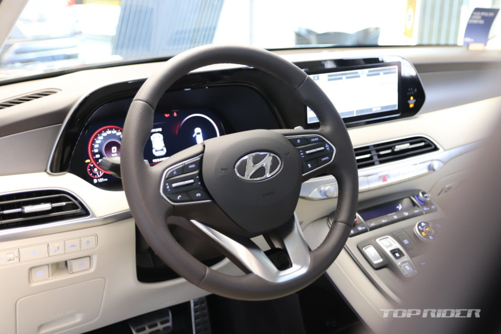 Khoang lái của Hyundai Palisade VIP 2021