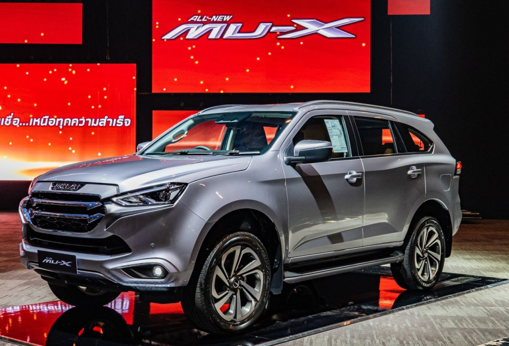 Khách hàng Thái Lan đổ xô đặt cọc Isuzu MU-X 2021