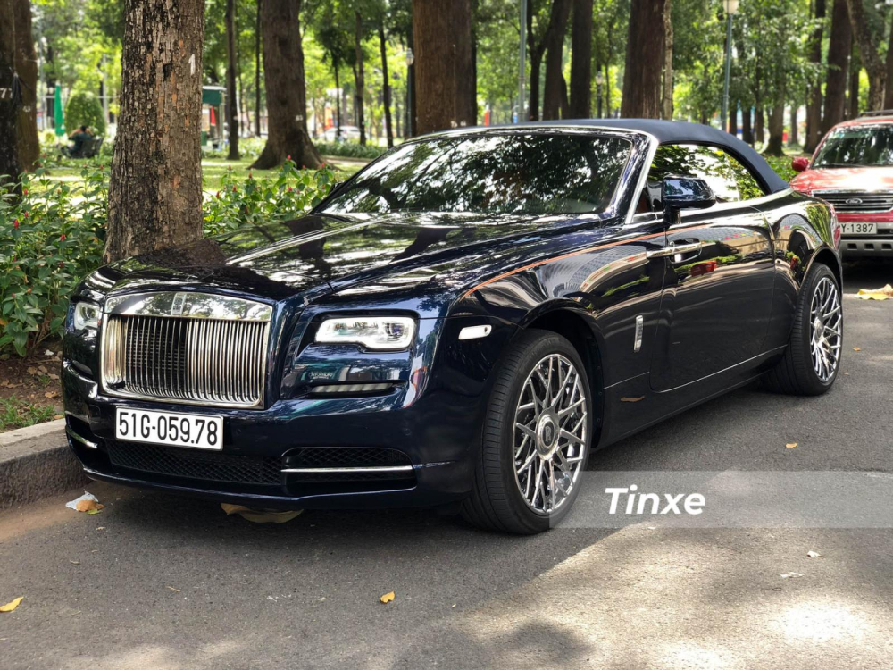 Vẻ đẹp của Rolls-Royce Dawn có một không hai tại Việt Nam