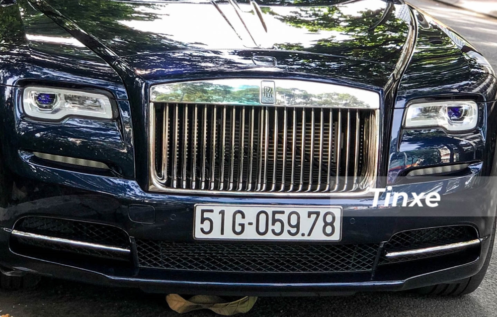 Toàn bộ thiết kế mặt tiền của Rolls-Royce Dawn độc nhất Việt Nam