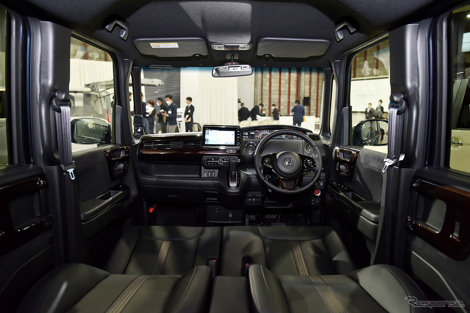 Nội thất bên trong Honda N-Box 2021 bản Custom