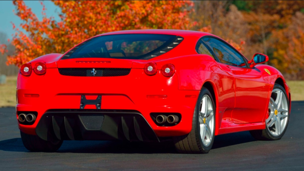 Chiếc Ferrari F430 n&agrave;y chỉ l&agrave; một phần trong bộ sưu tập xe của &ocirc;ng Trump