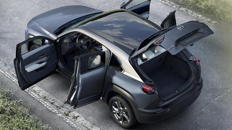Cửa mở ngược của Mazda CX-30