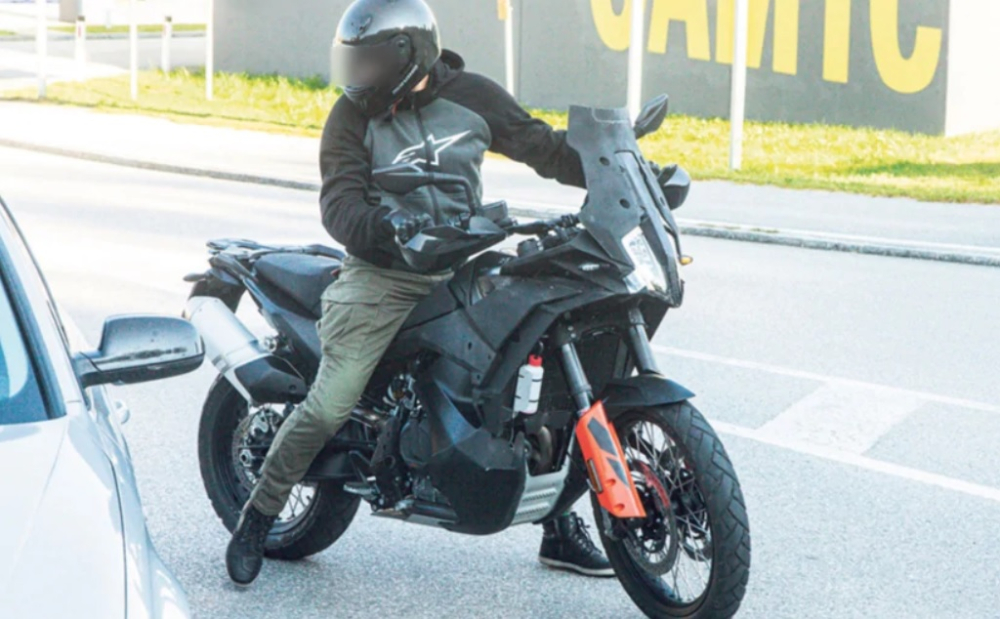 KTM 890 Adventure phi&ecirc;n bản mới đang được chạy thử nghiệm