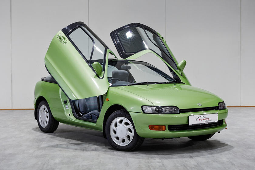 Toyota Sera 1990&nbsp;với thiết kế c&aacute;nh bướm đẹp mắt