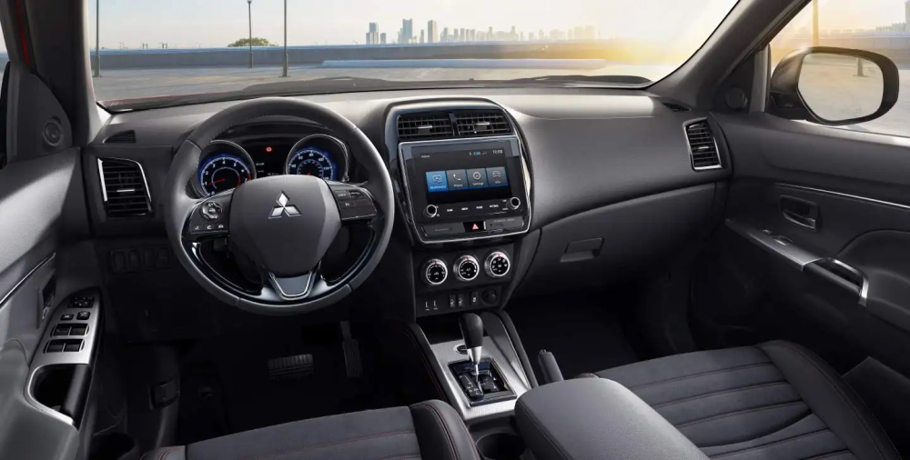 Nội thất b&ecirc;n trong Mitsubishi Outlander Sport 2021