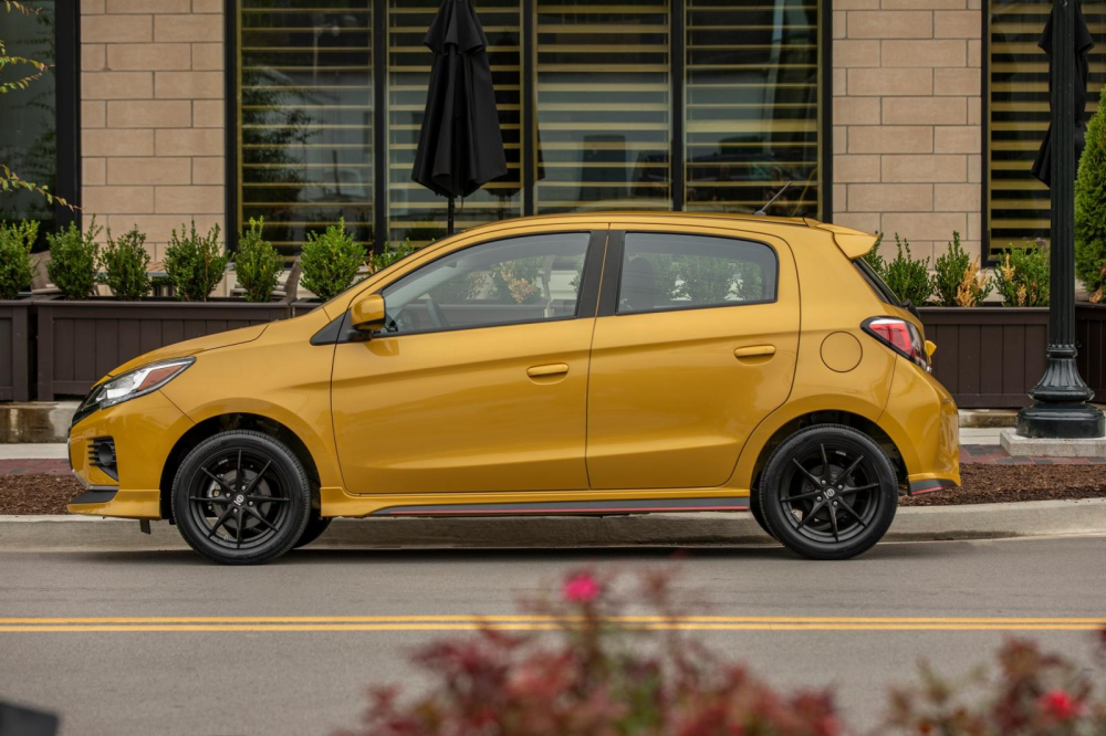 Mitsubishi Mirage 2021 màu vàng Sand Yellow Mitsubishi Mirage 2021 màu vàng Sand Yellow