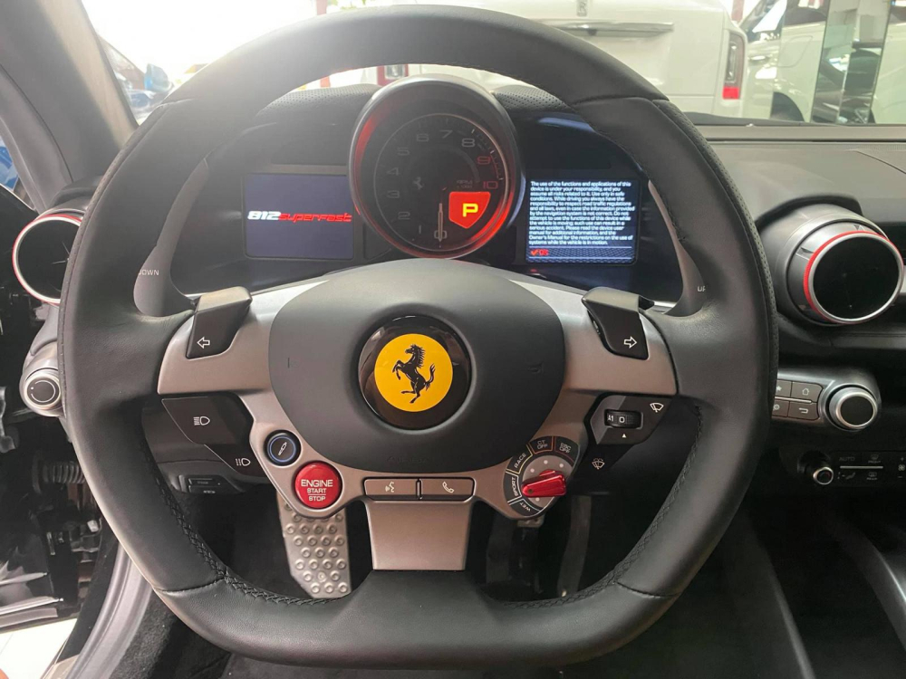 Vô lăng xe Ferrari 812 Superfast Vô lăng xe Ferrari 812 Superfast