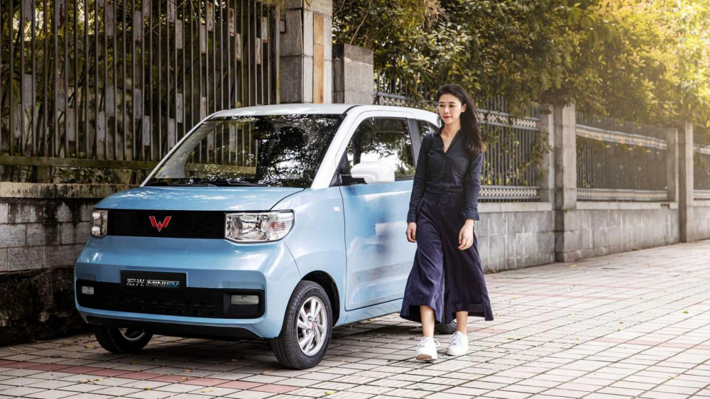 Wuling Hongguang Mini EV c&oacute; thể chạy được từ 120 - 170 km sau mỗi lần sạc đầy pin