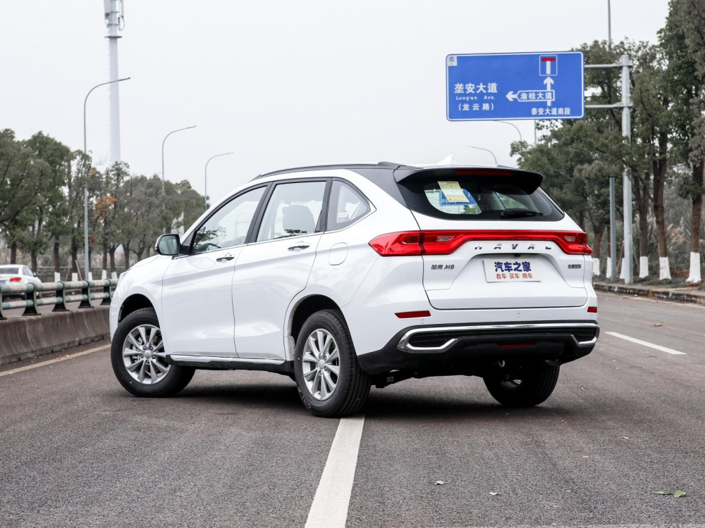 Ph&iacute;a sau của Haval M6 Plus 2021