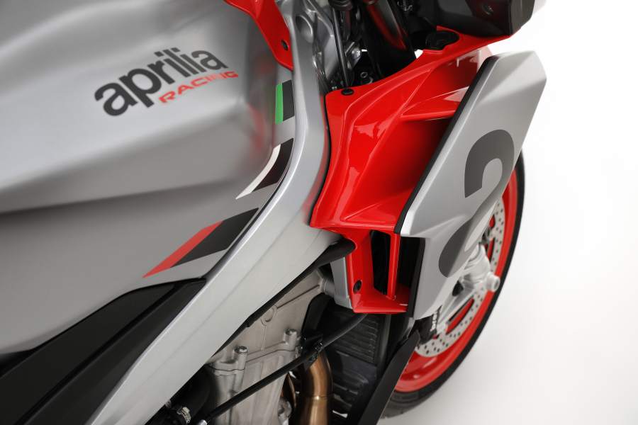 Thiết kế khung vỏ cực kỳ đặc biệt trên Aprilia Tuono 660 2021