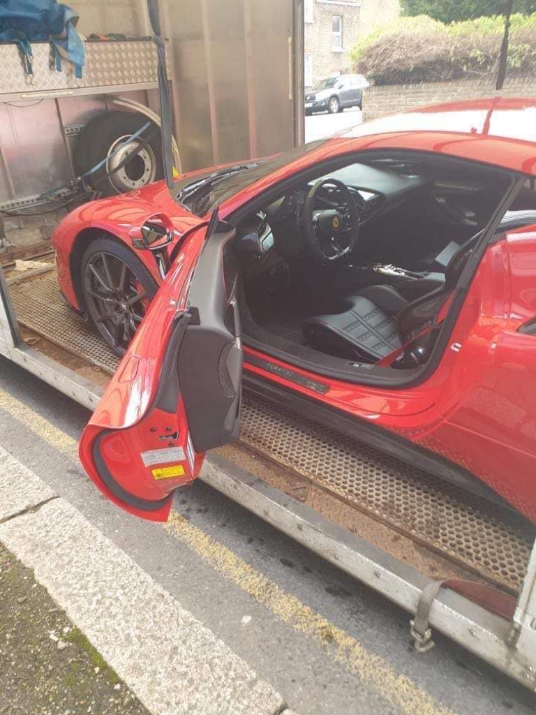 Chiếc siêu xe Ferrari SF90 Stradale này đang được cho về Việt Nam Chiếc siêu xe Ferrari SF90 Stradale này đang được cho về Việt Nam