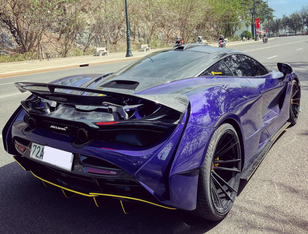 Hiện chiếc si&ecirc;u xe McLaren 720S độ N-Largo đ&atilde; được chủ nh&acirc;n b&aacute;n lại cho một người chuy&ecirc;n mua b&aacute;n si&ecirc;u xe ở S&agrave;i th&agrave;nh