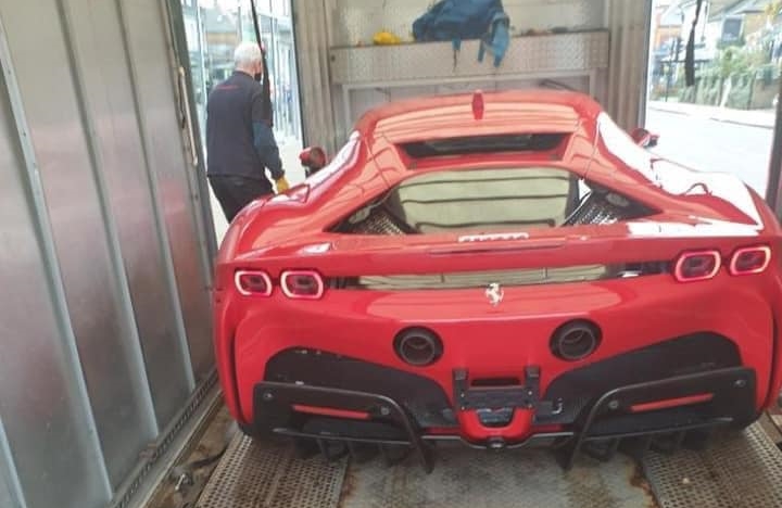 Người mang 2 chiếc Lamborghini Aventador SVJ về nước hé lộ sẽ sớm có chiếc Ferrari SF90 Stradale về Việt Nam Người mang 2 chiếc Lamborghini Aventador SVJ về nước hé lộ sẽ sớm có chiếc Ferrari SF90 Stradale về Việt Nam