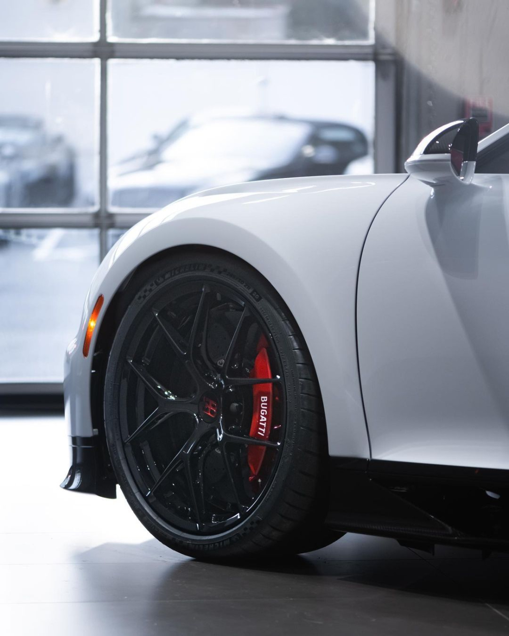 Vành của Bugatti Chiron Pur Sport chỉ nặng 16 kg