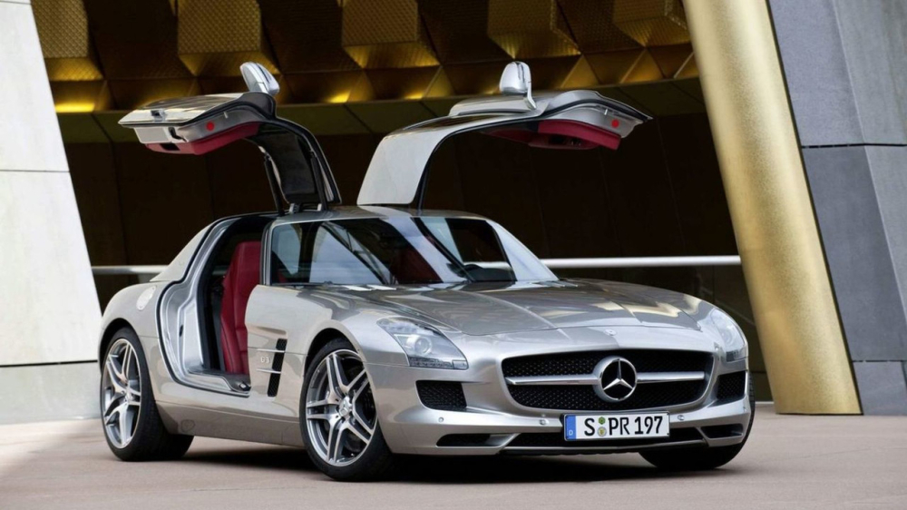 Si&ecirc;u xe cửa c&aacute;nh chim Mercedes-Benz SLS AMG