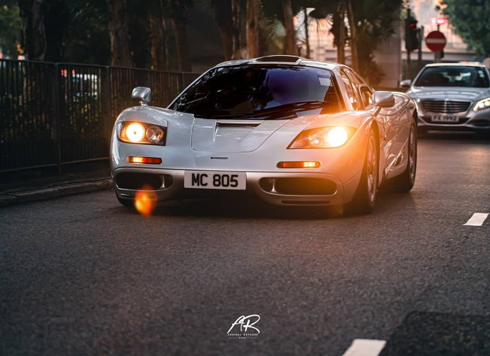 Đ&acirc;y l&agrave; 1 trong 106 chiếc si&ecirc;u xe McLaren F1 tr&ecirc;n thế giới