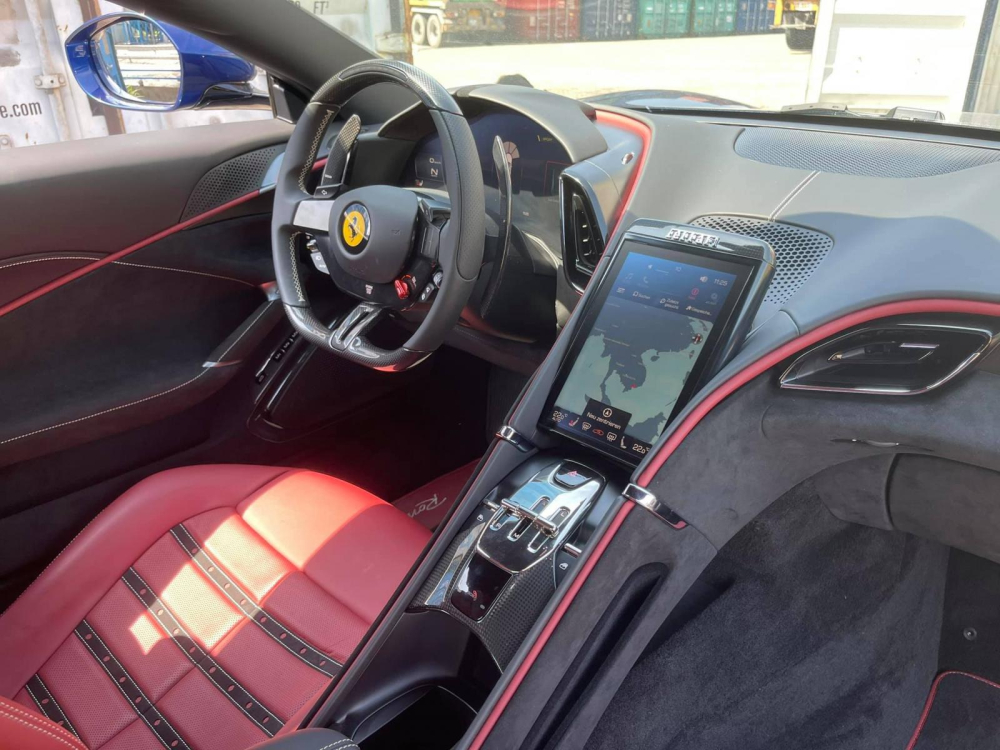 Ferrari Roma là 1 trong những siêu xe có màn hình giải trí lớn nhất từ trước đến nay của Ferrari