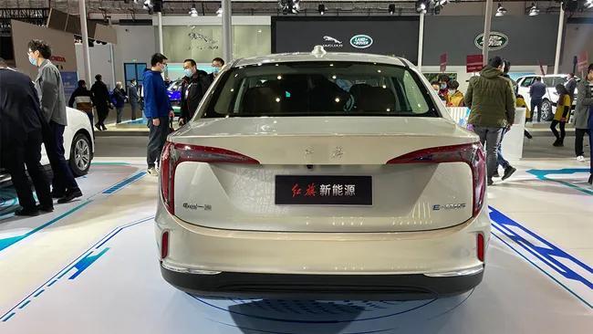 Đuôi xe của Hồng Kỳ E-QM5