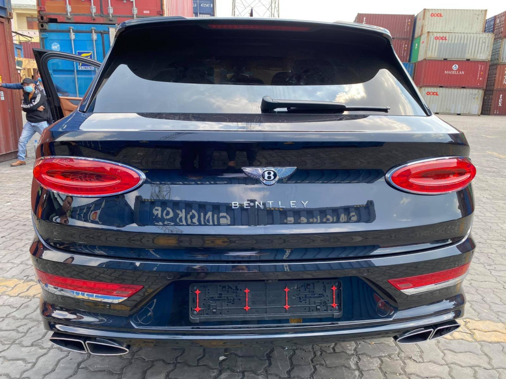 Thiết&nbsp;kế ngoại thất của&nbsp;Bentley Bentayga V8 đời 2021