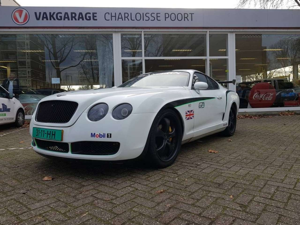 Bên dưới lớp vỏ Bentley Continental GT3 này là một chiếc Toyota Supra 1993 Bên dưới lớp vỏ Bentley Continental GT3 này là một chiếc Toyota Supra 1993