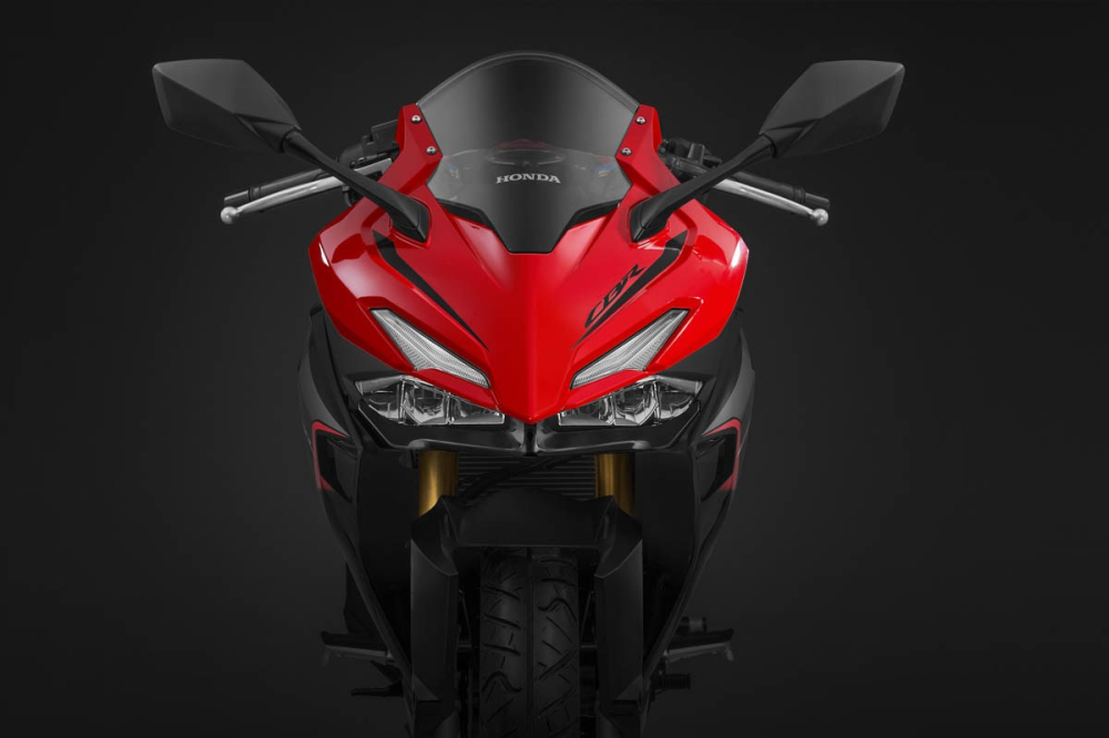 Dàn đầu có thiết kế mới cùng đèn pha LED giống với Honda CBR250RR Dàn đầu có thiết kế mới cùng đèn pha LED giống với Honda CBR250RR