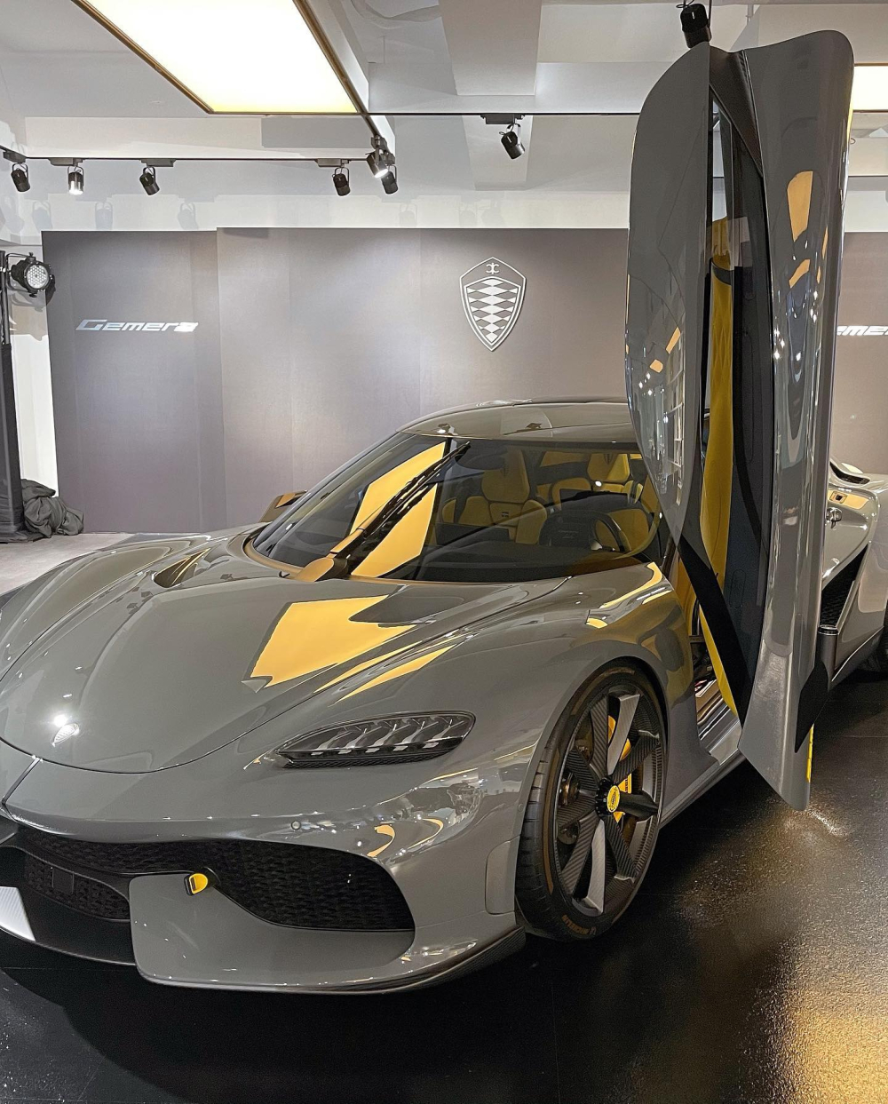 Siêu xe 4 chỗ ngồi Koenigsegg Gemera có thời gian tăng tốc 0-100 km/h chỉ 1,9 giây Siêu xe 4 chỗ ngồi Koenigsegg Gemera có thời gian tăng tốc 0-100 km/h chỉ 1,9 giây