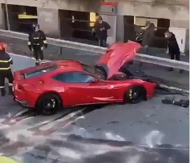 Hiện trường vụ tai nạn siêu xe Ferrari 812 Superfast của thủ thành Federico Marchetti