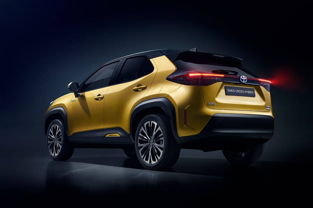 Toyota Yaris Cross nhìn từ đằng sau