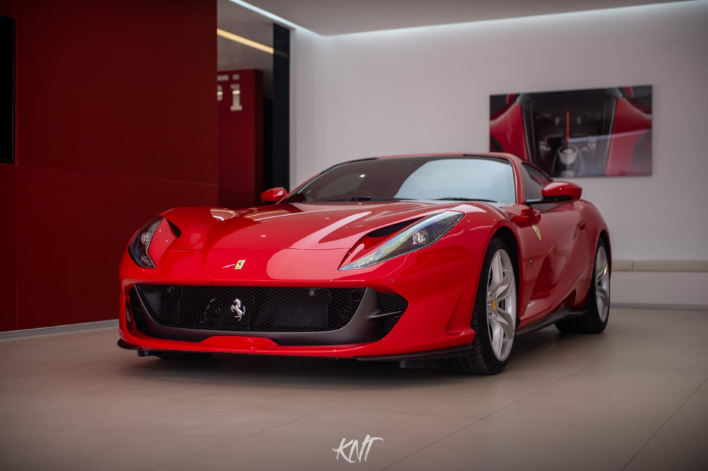 Ferrari 812 GTS là phiên bản siêu xe mui trần của Ferrari 812 Superfast