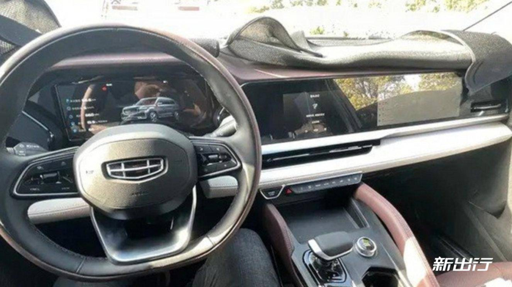 Nội thất b&ecirc;n trong Geely KX11 tr&ecirc;n đường thử