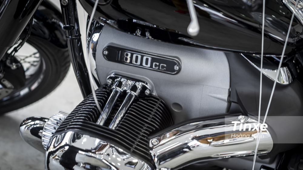 Về sức mạnh, BMW R18 được trang bị động cơ boxer quen thuộc nh&agrave; BMW được l&agrave;m m&aacute;t bằng kh&ocirc;ng kh&iacute; v&agrave; dầu. Khối động cơ n&agrave;y c&oacute; dung t&iacute;ch 1.802cc Sản sinh c&ocirc;ng suất 91 m&atilde; lực tại 4.750 v&ograve;ng tua/ph&uacute;t, m&ocirc;-men xoắn cực đại đạt 158 Nm tại 3.000 v&ograve;ng tua/ph&uacute;t.