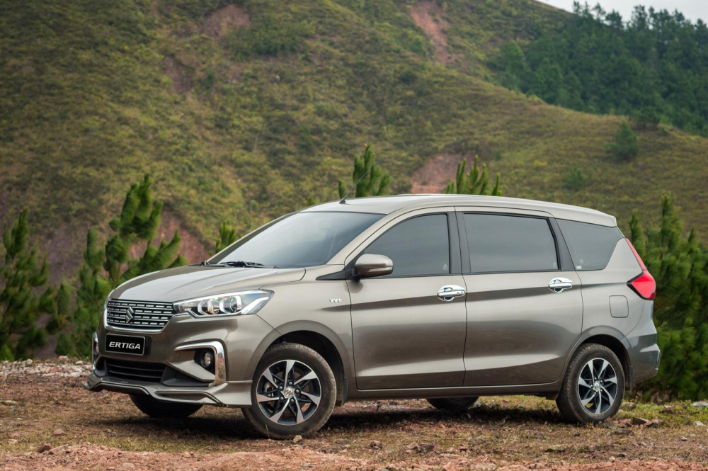 Suzuki Ertiga l&agrave; một mẫu xe đ&aacute;ng sở hữu khi được trang bị nhiều tiện nghi nhưng gi&aacute; cao nhất vẫn thấp hơn một mẫu sedan hạng B như Toyota Vios.