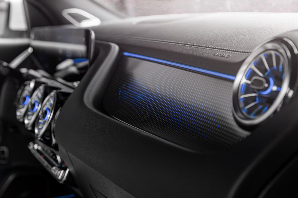 Chi tiết trang tr&iacute; độc đ&aacute;o của Mercedes-Benz EQA