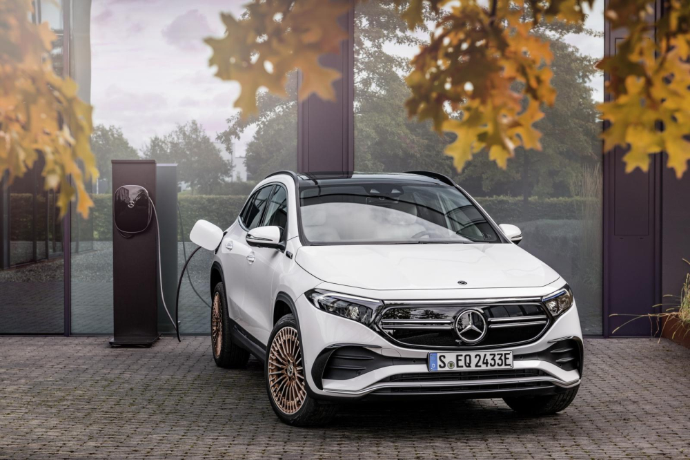 Mercedes-Benz EQA được trang bị m&ocirc;-tơ điện kh&aacute; mạnh mẽ