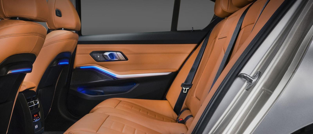 Ghế sau của BMW 3-Series Gran Limousine 2021 c&oacute; khoảng duỗi ch&acirc;n rộng hơn