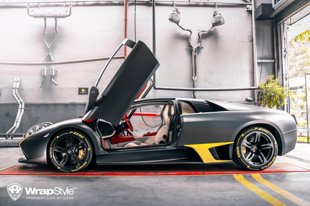 Lamborghini Murcielago LP640-4 sở hữu cửa cắt kéo rất cá tính Lamborghini Murcielago LP640-4 sở hữu cửa cắt kéo rất cá tính