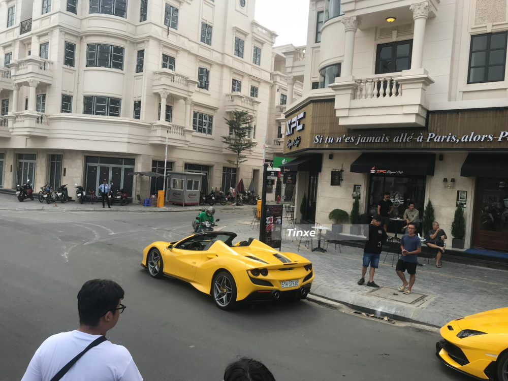 Ferrari F8 Spider hiện là chú ngựa chồm rất hot trên thế giới