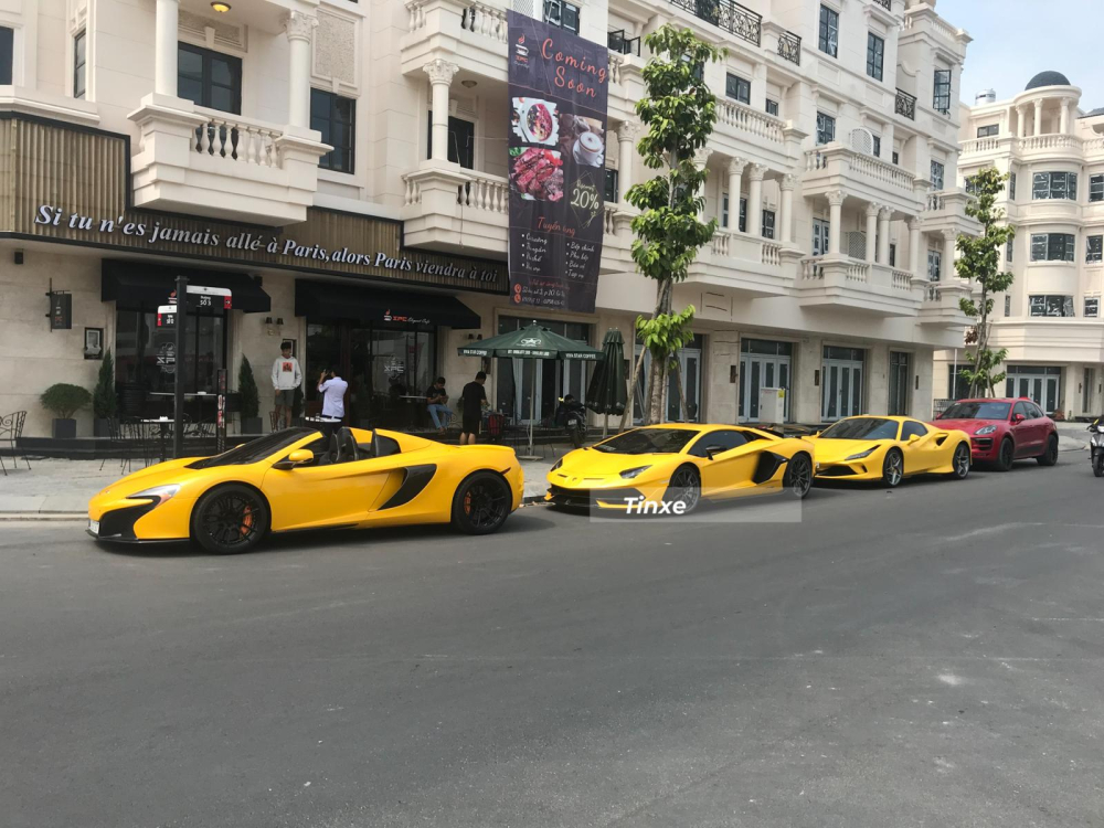 Bộ 3 siêu xe vàng choé hơn 58 tỷ đồng tại thánh địa siêu xe mới nổi ở Việt Nam tại quận Gò Vấp
