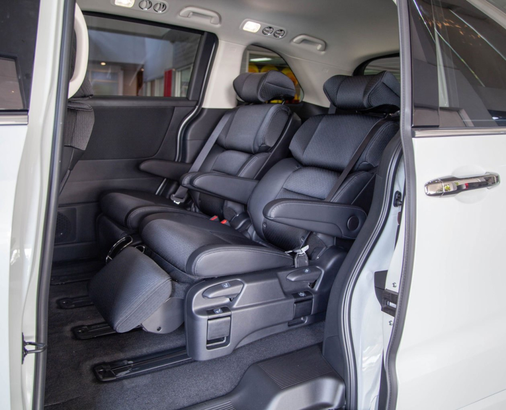 Honda Odyssey 2021 c&oacute; 3 h&agrave;ng ghế với 8 chỗ