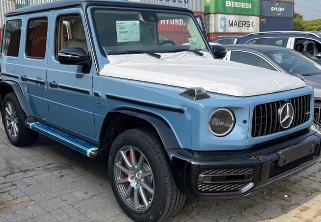 Cường Cường Đô-la tặng vợ Mercedes-AMG G63 có màu sơn cực độc, mất nửa năm để chờ xe về nước