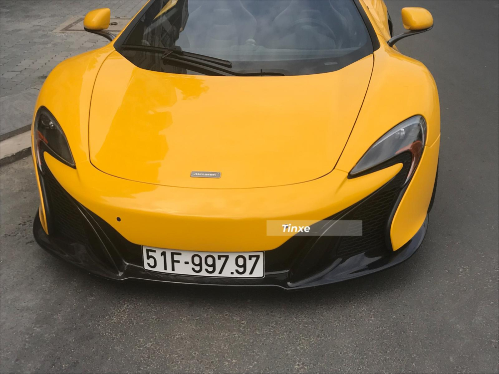 Ngoại thất chiếc McLaren 650S Spider này có nhiều chi tiết carbon