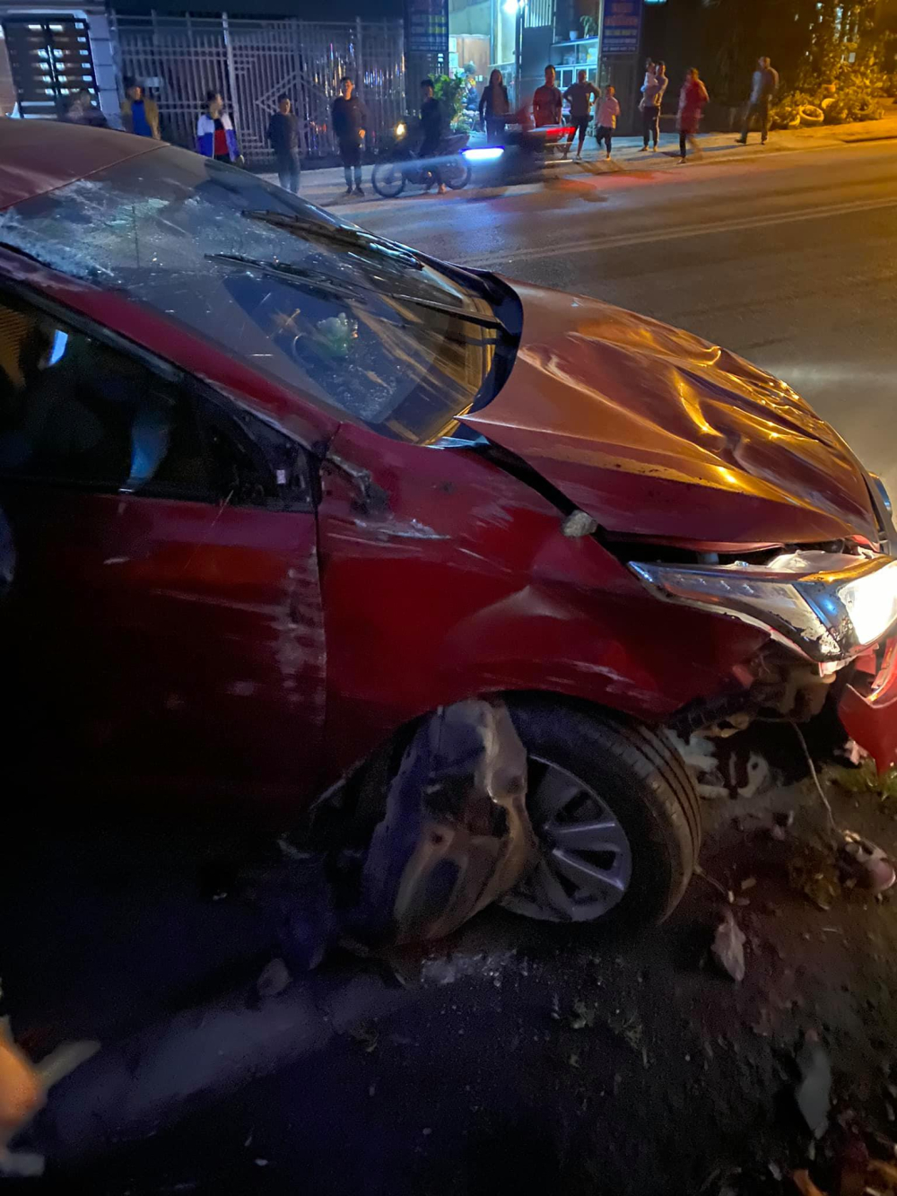 Chiếc Toyota Yaris bị hư hỏng nặng
