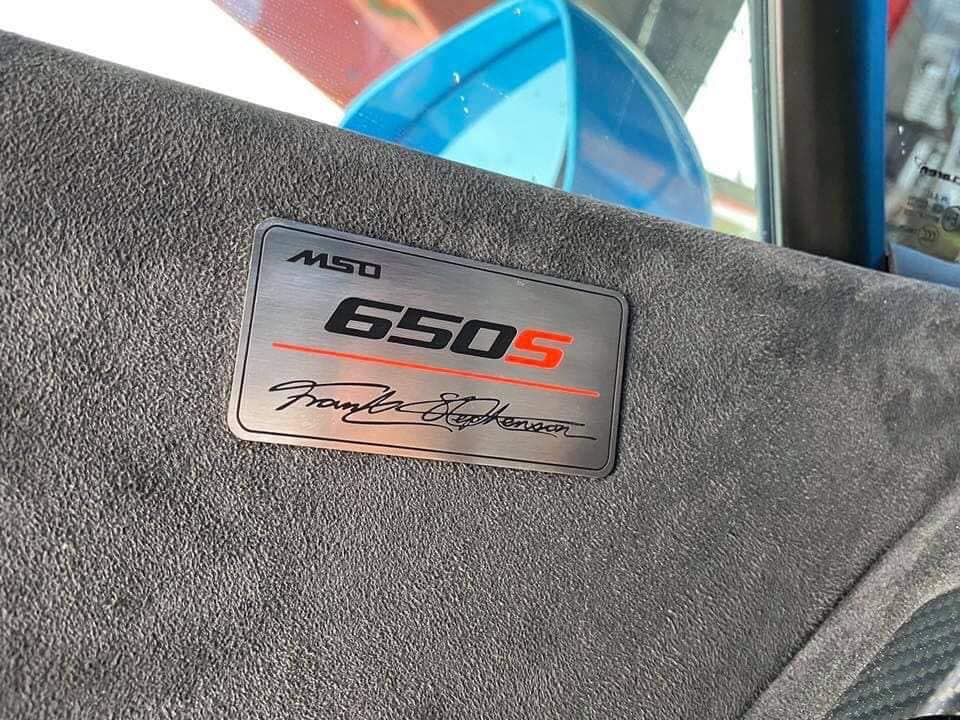 Logo MSO như dấu hiệu nhận biết đ&acirc;y l&agrave; McLaren 650S Spider bản giới hạn