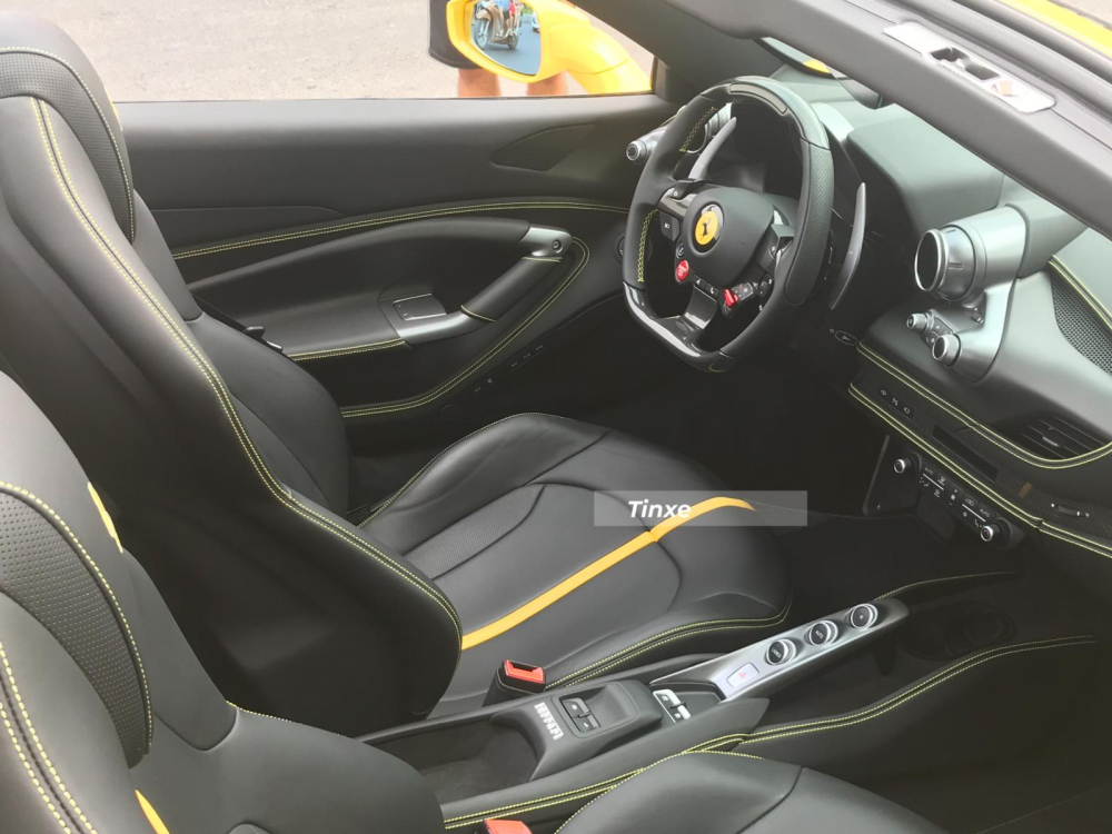 Ferrari F8 Spider có thời giang tăng tốc 0-100 km/h chỉ 2,9 giây