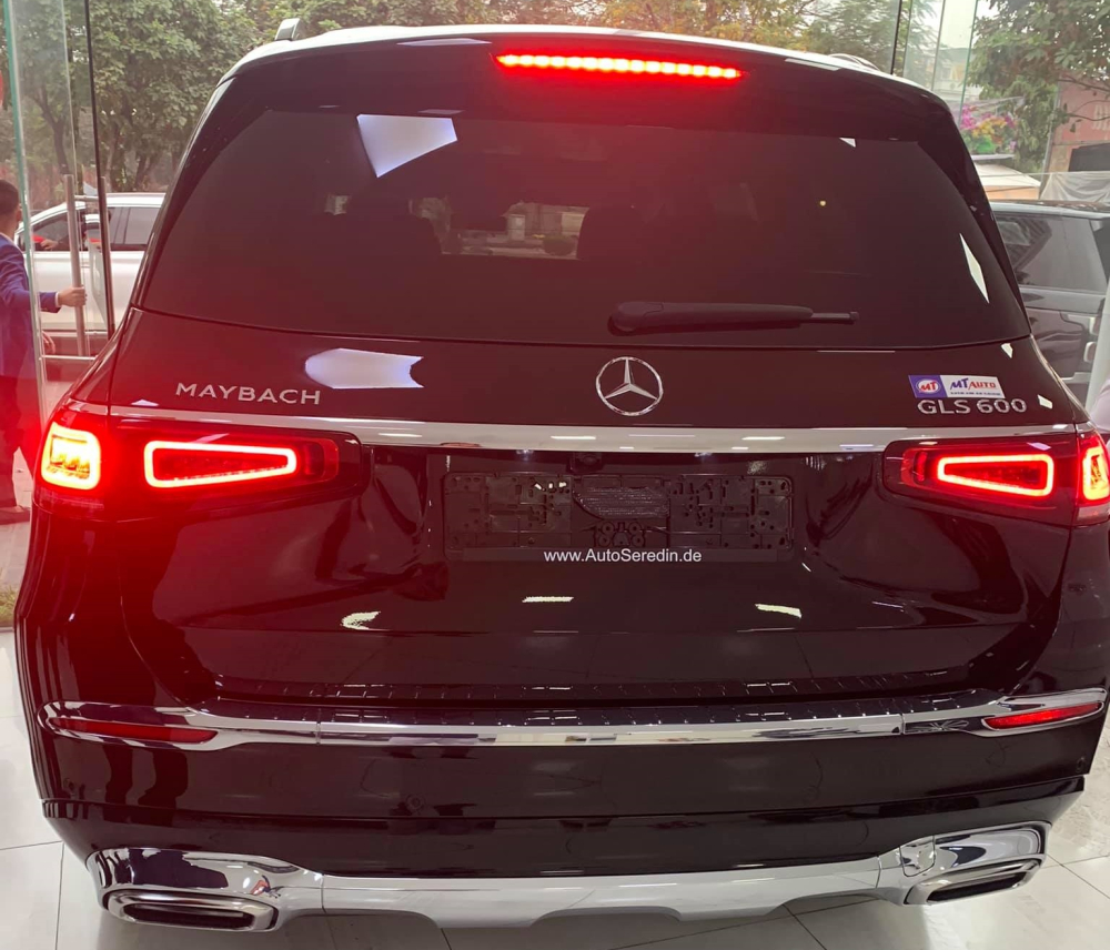 C&ograve;n đ&acirc;y l&agrave; ngoại h&igrave;nh đu&ocirc;i xe của Mercedes-Maybach GLS 600 4Matic 2021 