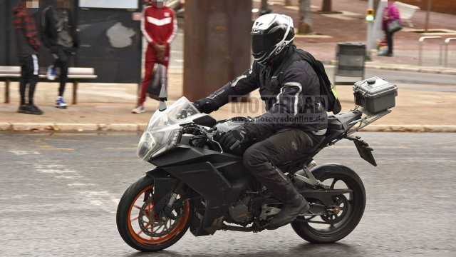 KTM RC390 2021 sở hữu dàn vỏ mới