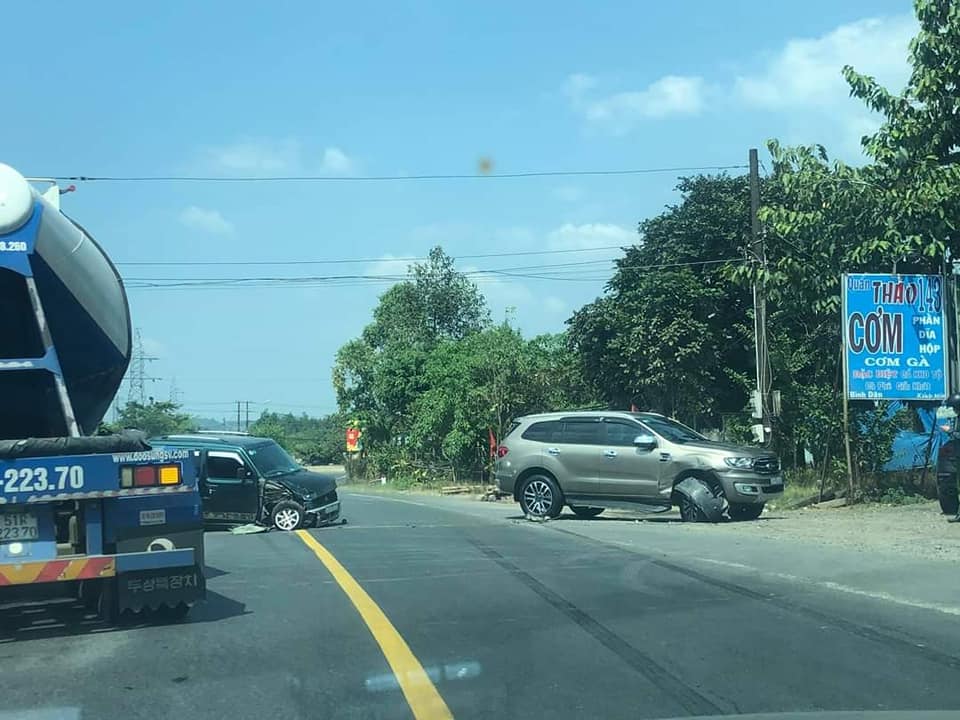 Hiện trường vụ tai nạn tr&ecirc;n quốc lộ 20
